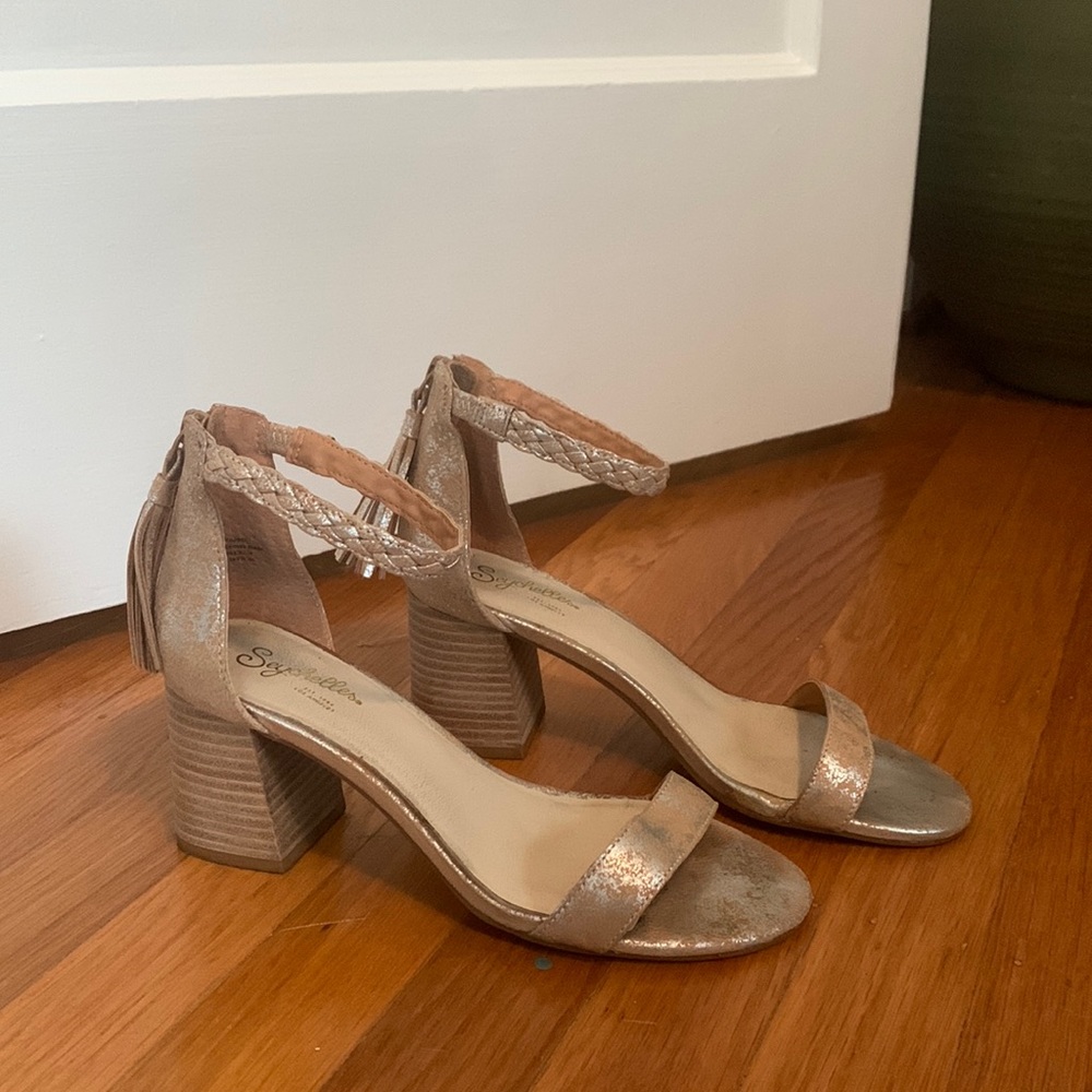 Seychelles heels with tassel